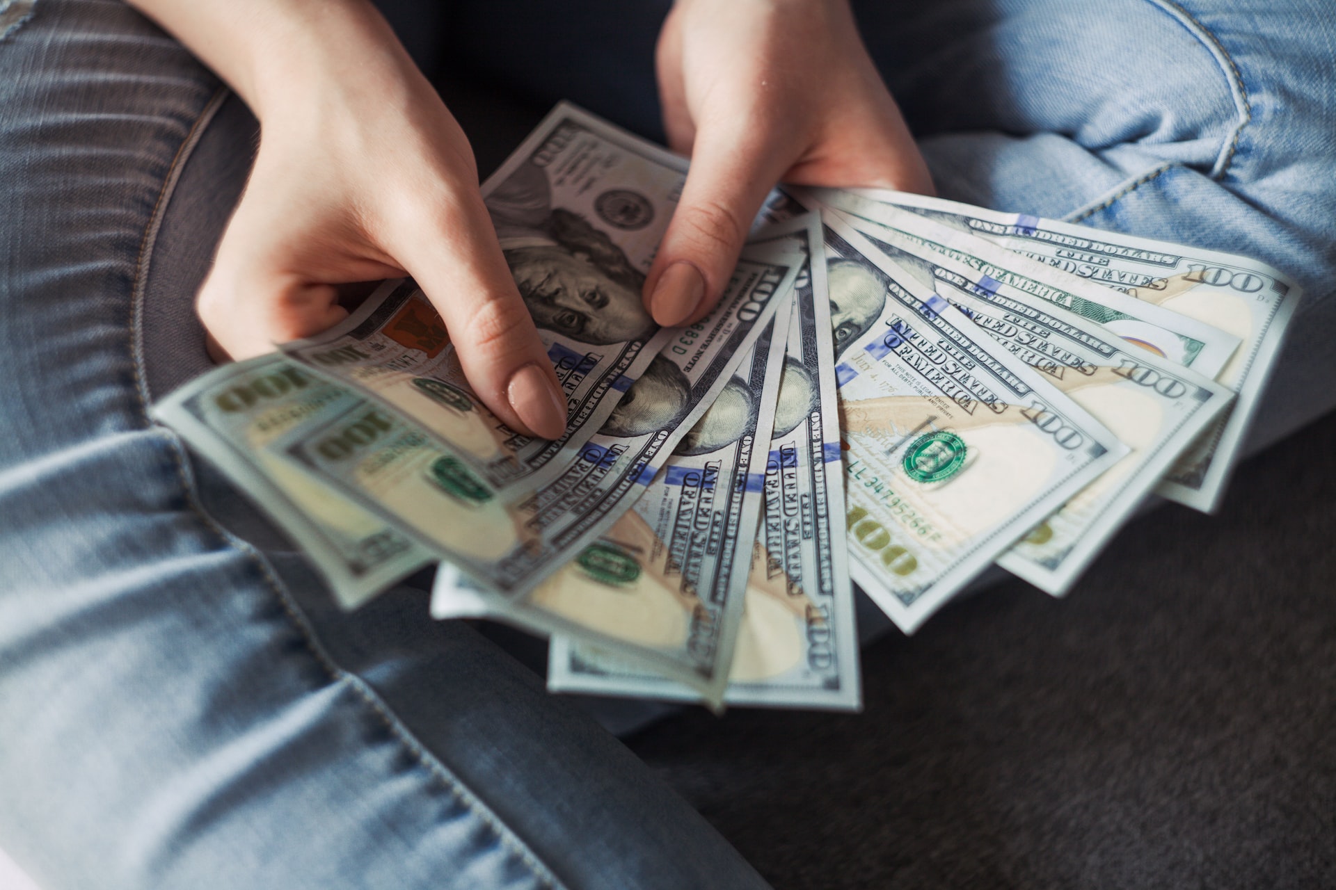 Octubre cierra con el tipo de cambio por encima de 7.200 Gs./US$