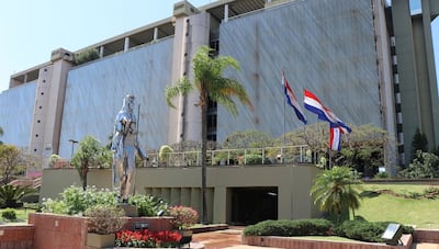 Bancos concentran el 72,9% de los Bonos del Tesoro y las personas físicas, 0,2%