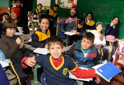 Paraguay duplicó años de estudio, pero no alcanza trayectoria educativa completa