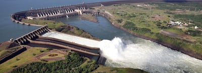 Royalties y Cesión de Energía inyectaron  US$ 384 millones al sector público